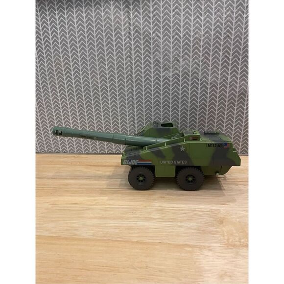 Vintage 1985 G. I. Joe Army tank toy (*missing a wheel*) - Picture 1 of 13